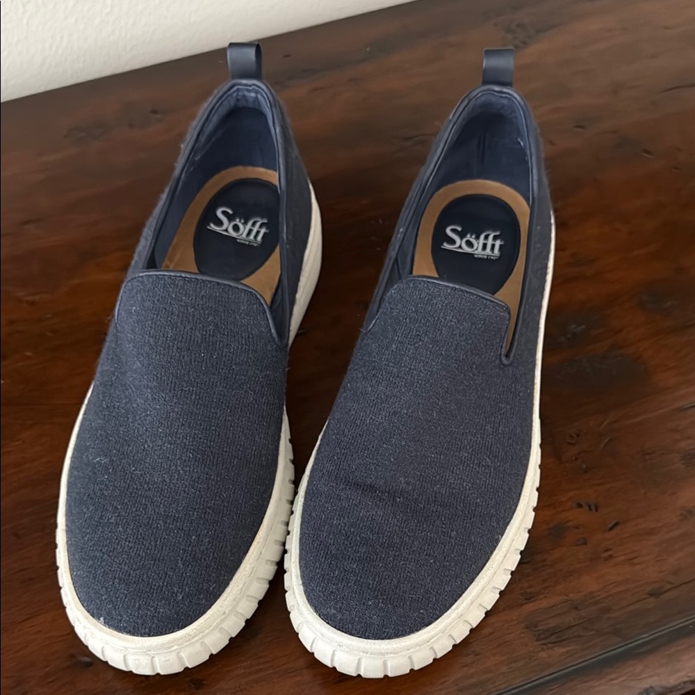 Söfft Navy Slip-On Sneakers